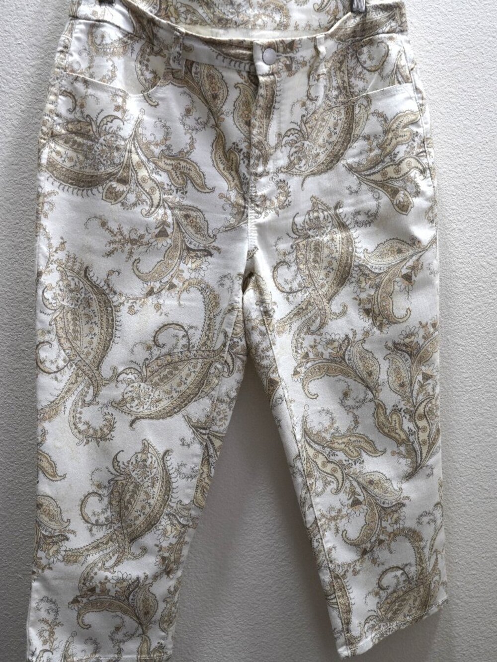 Chico's White Paisley Denim Crop Jeans size 0.5